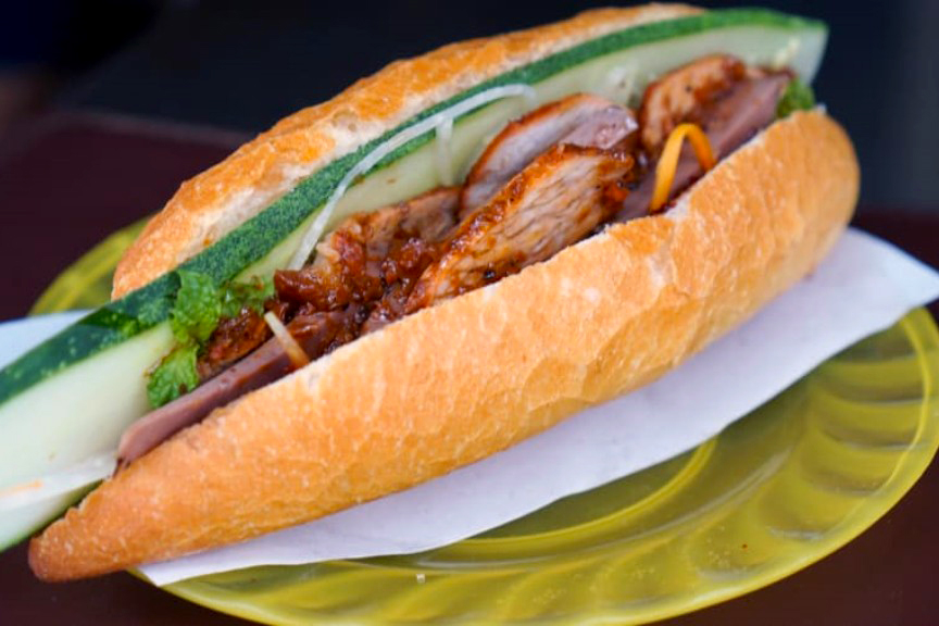 Đã du lịch Hội An mà không ăn bánh mì Phượng thì quả là sai lầm lớn. 